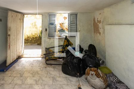 Casa à venda com 153m², 2 quartos e 2 vagas Casa à venda com 153m², 2 quartos e 2 vagasDeposito