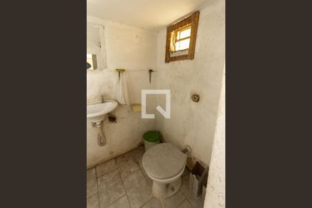 Casa à venda com 153m², 2 quartos e 2 vagas Casa à venda com 153m², 2 quartos e 2 vagasLavabo no Deposito