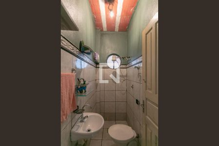 Casa à venda com 360m², 8 quartos e 1 vaga Casa à venda com 360m², 8 quartos e 1 vagaBanheiro 2