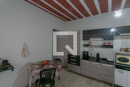 Casa à venda com 360m², 8 quartos e 1 vaga Casa à venda com 360m², 8 quartos e 1 vagaCozinha 1