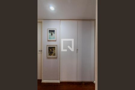 Roupeiro de apartamento para alugar com 3 quartos, 101m² em Pinheiros, São Paulo
