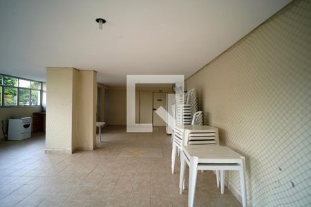 Apartamento para alugar com 68m², 2 quartos e 1 vagaÁrea comum - Salão de festas