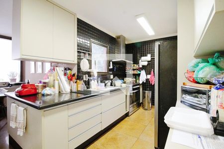 Apartamento à venda com 320m², 3 quartos e 3 vagasCozinha