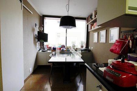 Apartamento à venda com 320m², 3 quartos e 3 vagasCopa 