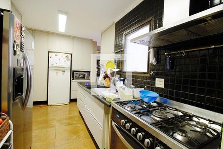Apartamento à venda com 320m², 3 quartos e 3 vagasCozinha