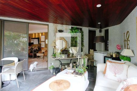 Apartamento à venda com 320m², 3 quartos e 3 vagasVaranda da Sala