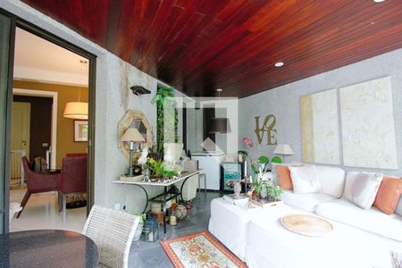 Varanda da Sala de apartamento à venda com 3 quartos, 320m² em Real Parque, São Paulo