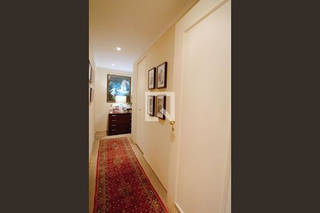 Apartamento à venda com 320m², 3 quartos e 3 vagasCorredor 