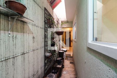 Casa à venda com 126m², 2 quartos e 1 vagaCorredor Lateral 