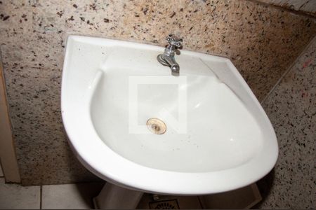 Casa à venda com 800m², 5 quartos e 6 vagasBanheiro Social