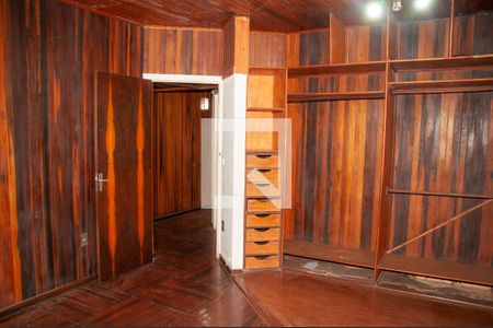 Casa à venda com 800m², 5 quartos e 6 vagasSuíte 2