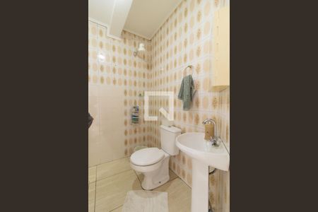 Casa à venda com 360m², 3 quartos e 4 vagas Casa à venda com 360m², 3 quartos e 4 vagasLavabo da Garagem