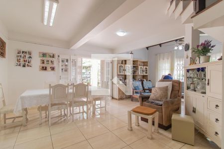 Sala de casa à venda com 3 quartos, 360m² em Santana, Porto Alegre