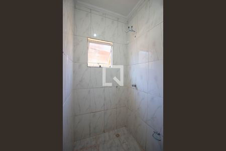 Casa de condomínio para alugar com 75m², 2 quartos e 1 vaga Casa de condomínio para alugar com 75m², 2 quartos e 1 vagaBanheiro da Suíte 2