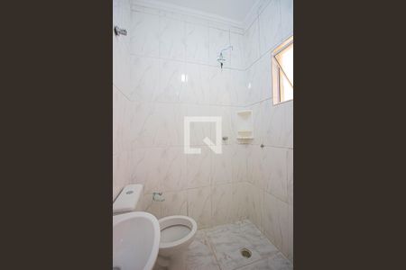 Casa de condomínio para alugar com 75m², 2 quartos e 1 vaga Casa de condomínio para alugar com 75m², 2 quartos e 1 vagaBanheiro da Suíte 1