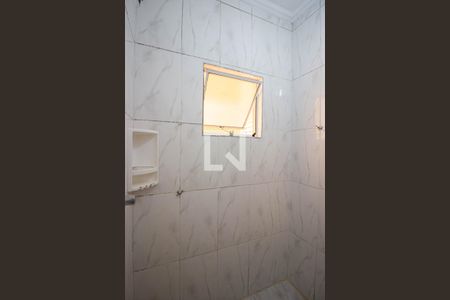 Casa de condomínio para alugar com 75m², 2 quartos e 1 vaga Casa de condomínio para alugar com 75m², 2 quartos e 1 vagaBanheiro da Suíte 1