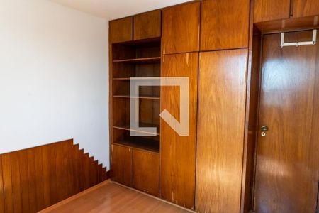 Quarto 1 de apartamento à venda com 2 quartos, 550m² em Vila Guarani (z Sul), São Paulo