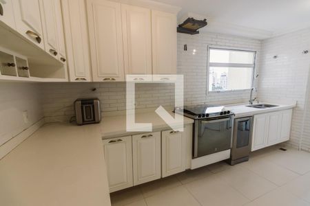 Apartamento para alugar com 240m², 3 quartos e 3 vagas Apartamento para alugar com 240m², 3 quartos e 3 vagasCozinha