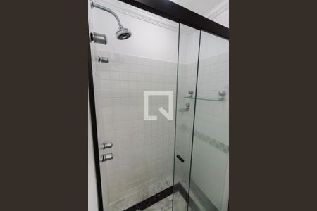 Apartamento para alugar com 240m², 3 quartos e 3 vagas Apartamento para alugar com 240m², 3 quartos e 3 vagasBanheiro da Suíte 2