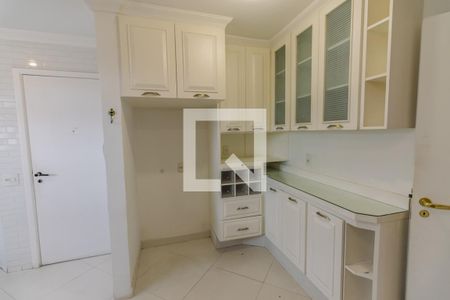Apartamento para alugar com 240m², 3 quartos e 3 vagas Apartamento para alugar com 240m², 3 quartos e 3 vagasCozinha