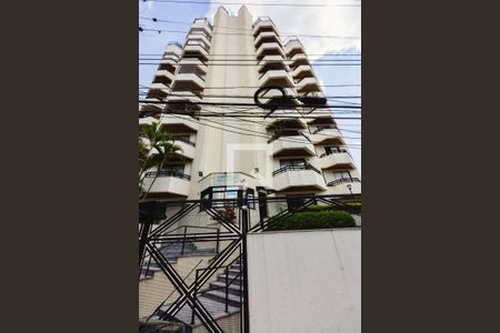 Apartamento para alugar com 240m², 3 quartos e 3 vagas Apartamento para alugar com 240m², 3 quartos e 3 vagasFachada