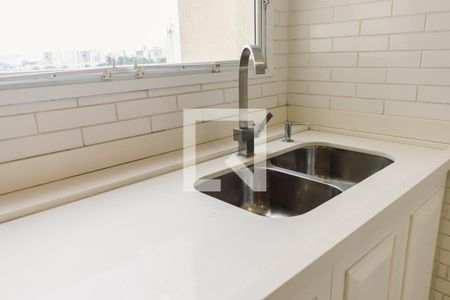 Apartamento para alugar com 240m², 3 quartos e 3 vagas Apartamento para alugar com 240m², 3 quartos e 3 vagasCozinha Pia