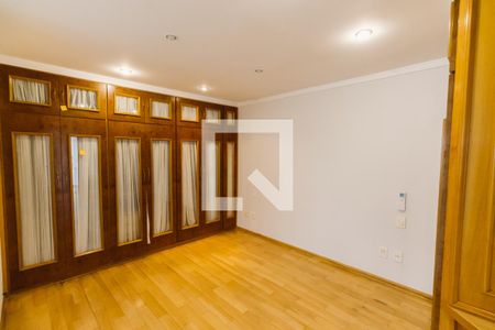 Apartamento para alugar com 240m², 3 quartos e 3 vagas Apartamento para alugar com 240m², 3 quartos e 3 vagasSuíte 1