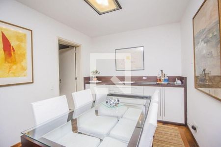 Apartamento à venda com 3 quartos, 136m² em São João, Porto Alegre
