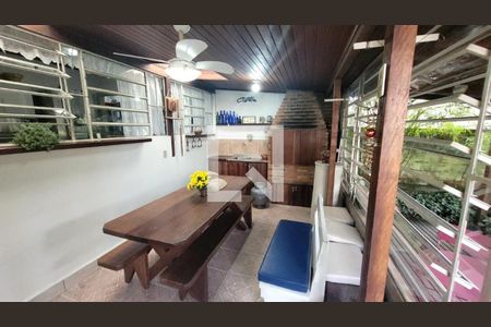 Casa à venda com 6 quartos, 389m² em Cristo Redentor, Porto Alegre