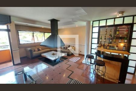 Casa à venda com 4 quartos, 350m² em Vila Albano, São Paulo