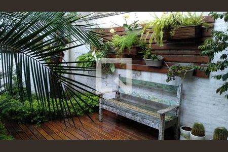 Casa à venda com 3 quartos, 240m² em Vila Sonia, São Paulo