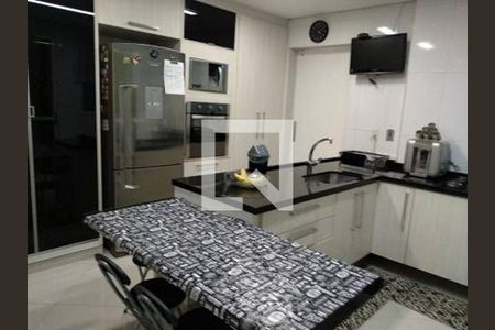 Casa à venda com 3 quartos, 240m² em Vila Sonia, São Paulo