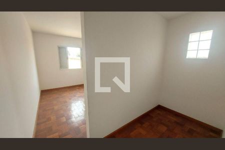 Casa à venda com 4 quartos, 180m² em Vila Sonia, São Paulo