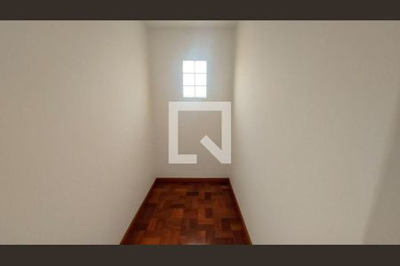 Casa à venda com 4 quartos, 180m² em Vila Sonia, São Paulo