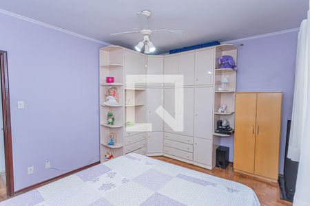 Casa à venda com 235m², 3 quartos e 2 vagasQuarto 1