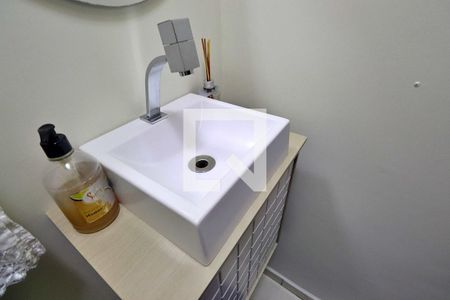 Casa de condomínio à venda com 115m², 3 quartos e 2 vagasLavabo