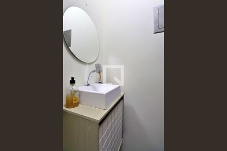 Casa de condomínio à venda com 115m², 3 quartos e 2 vagasLavabo