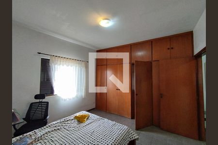 Casa à venda com 285m², 3 quartos e 8 vagasSuíte