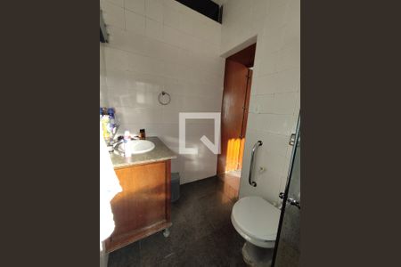 Casa à venda com 285m², 3 quartos e 8 vagasBanheiro - torneira