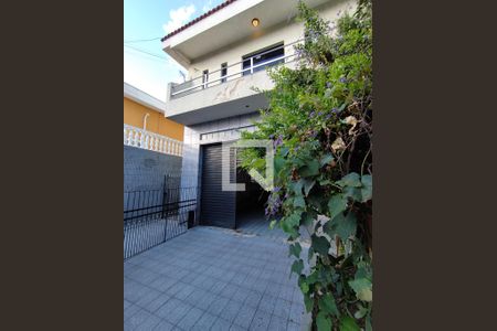 Fachada de casa à venda com 3 quartos, 285m² em Vila Brasílio Machado, São Paulo