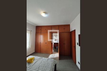 Casa à venda com 285m², 3 quartos e 8 vagasSuíte