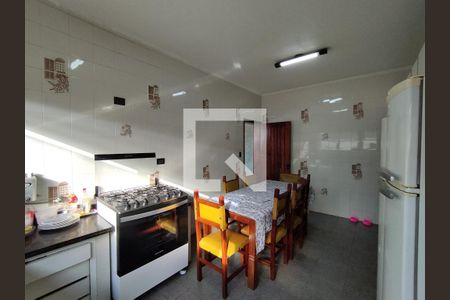 Casa à venda com 285m², 3 quartos e 8 vagasCozinha - Armários