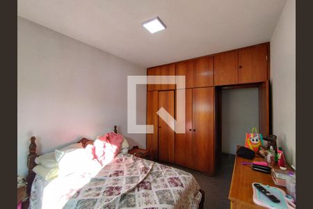 Casa à venda com 285m², 3 quartos e 8 vagasQuarto 2