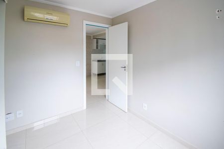 Quarto 1 de apartamento para alugar com 2 quartos, 56m² em Vila Nova, Porto Alegre