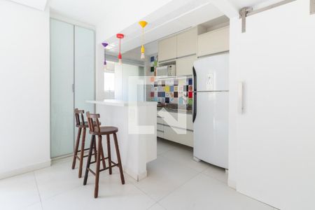 Cozinha de apartamento para alugar com 1 quarto, 51m² em Pinheiros, São Paulo