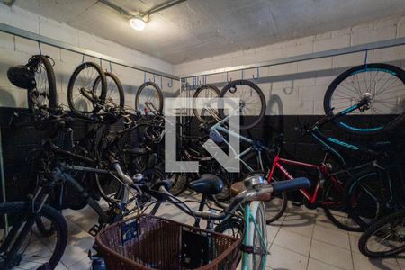 Bicicletário de apartamento para alugar com 1 quarto, 51m² em Pinheiros, São Paulo