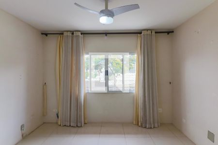 Sala de casa para alugar com 2 quartos, 110m² em Jardim das Vertentes, São Paulo