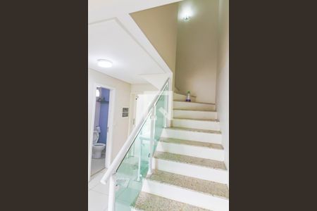 Sala de casa para alugar com 2 quartos, 110m² em Jardim das Vertentes, São Paulo