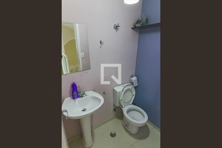 Lavabo de casa para alugar com 2 quartos, 110m² em Jardim das Vertentes, São Paulo