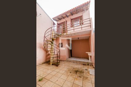 Casa à venda com 90m², 2 quartos e 1 vaga Casa à venda com 90m², 2 quartos e 1 vagaQuintal